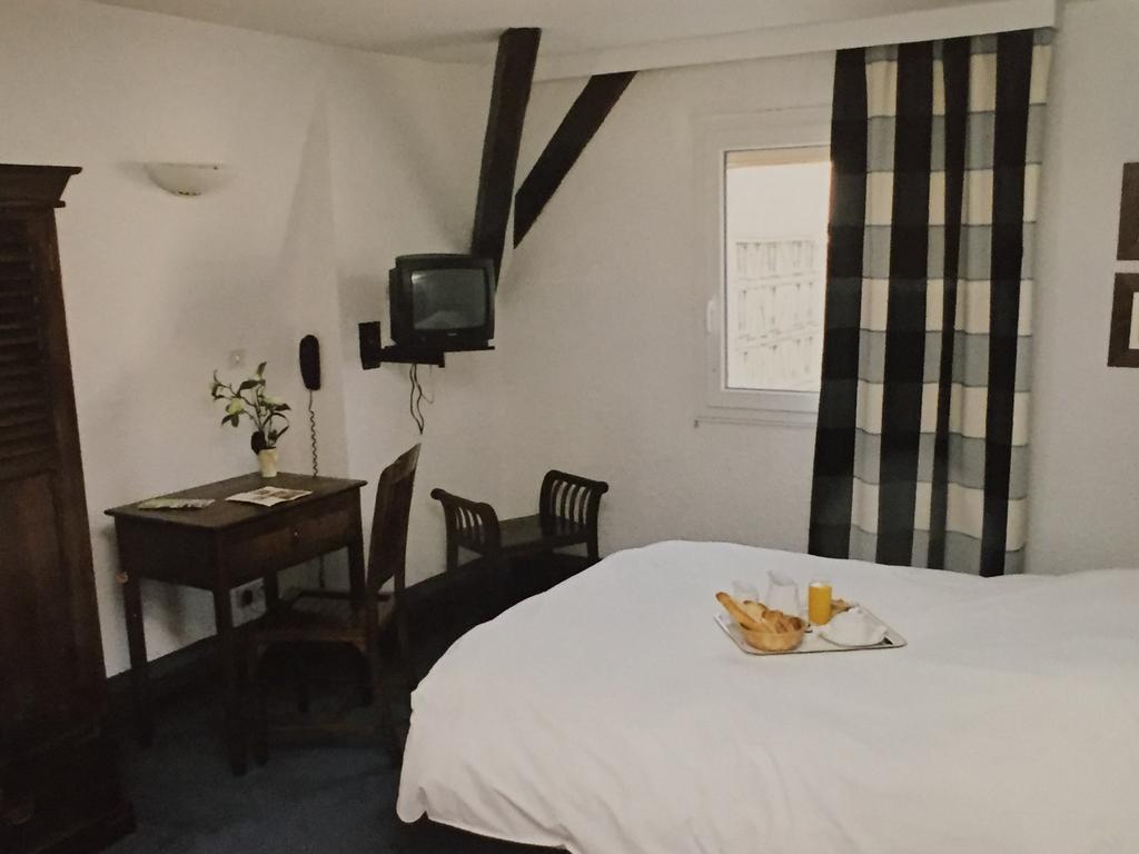 Hotel Du Pot D'Etain Châlons-en-Champagne Εξωτερικό φωτογραφία
